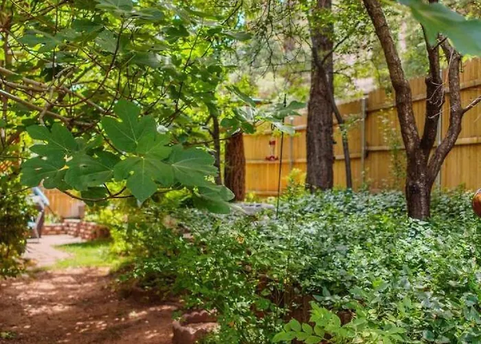 Rustic For 2 In Oak Creek Sycamore Holiday home *