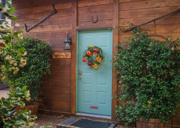 Rustic For 2 In Oak Creek Sycamore Holiday home
